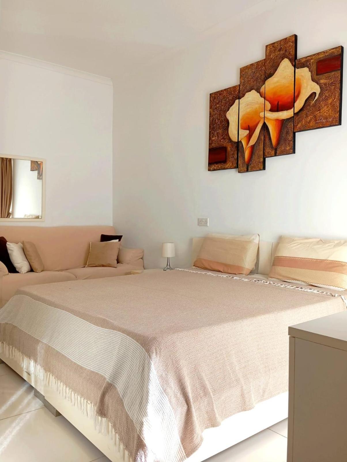 Apartment Modern In The Heart Of Steps From The Seafront