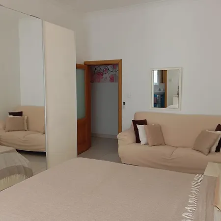 Modern Apartment In The Heart Of Sliema Steps From The Seafront Exterior photo